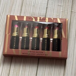 Tahari Limited Edition Mood Glossy Lipstick Set - Pink and Red Shades